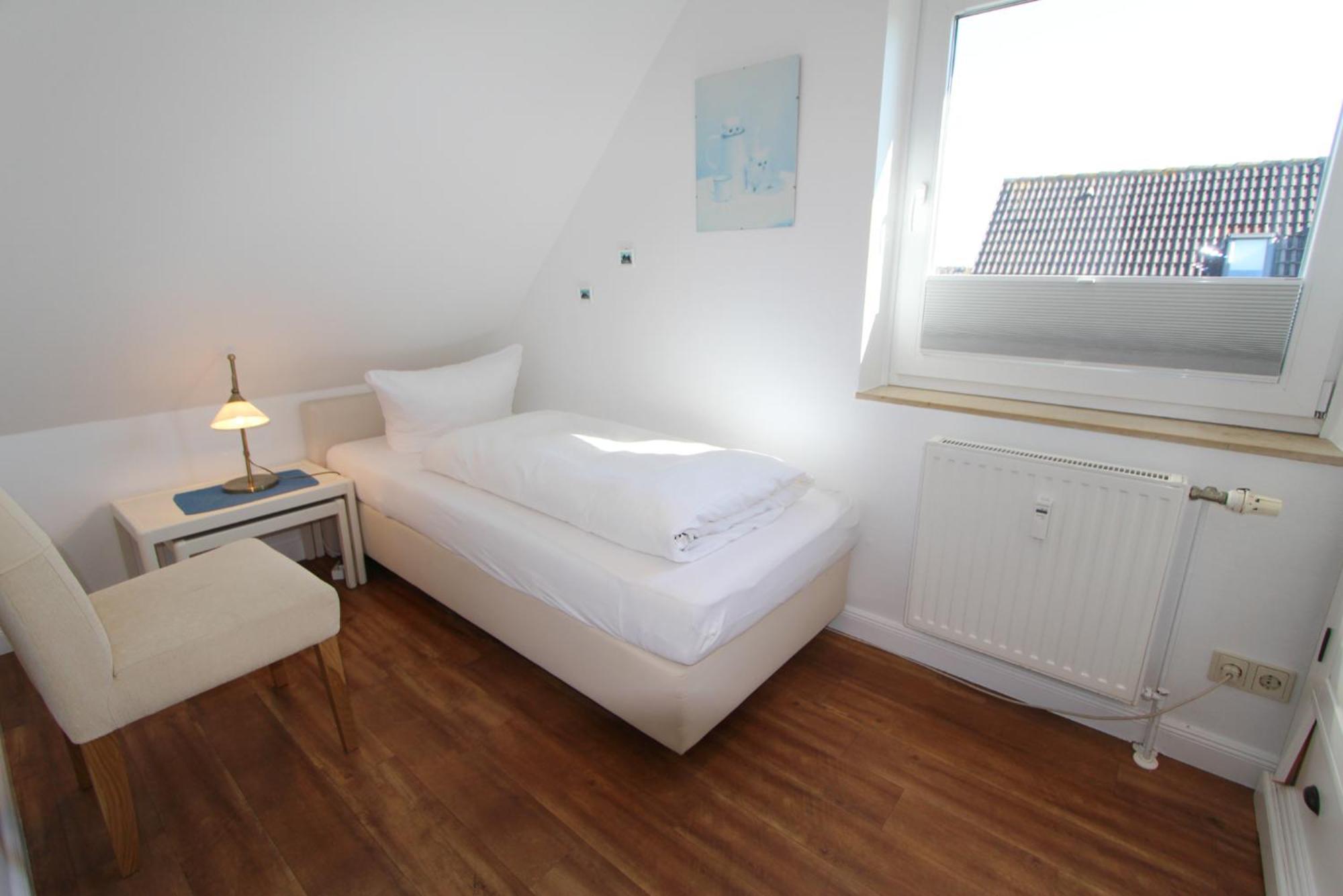 Apartment Trutz Blanker Hans - Duenenstr 19, App 8 Wenningstedt-Braderup