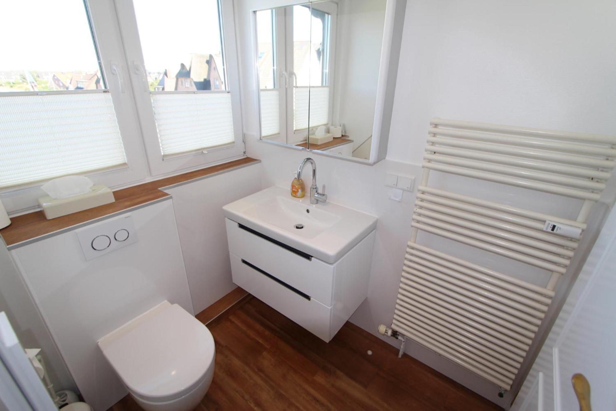 Trutz Blanker Hans - Duenenstr 19, App 8 *